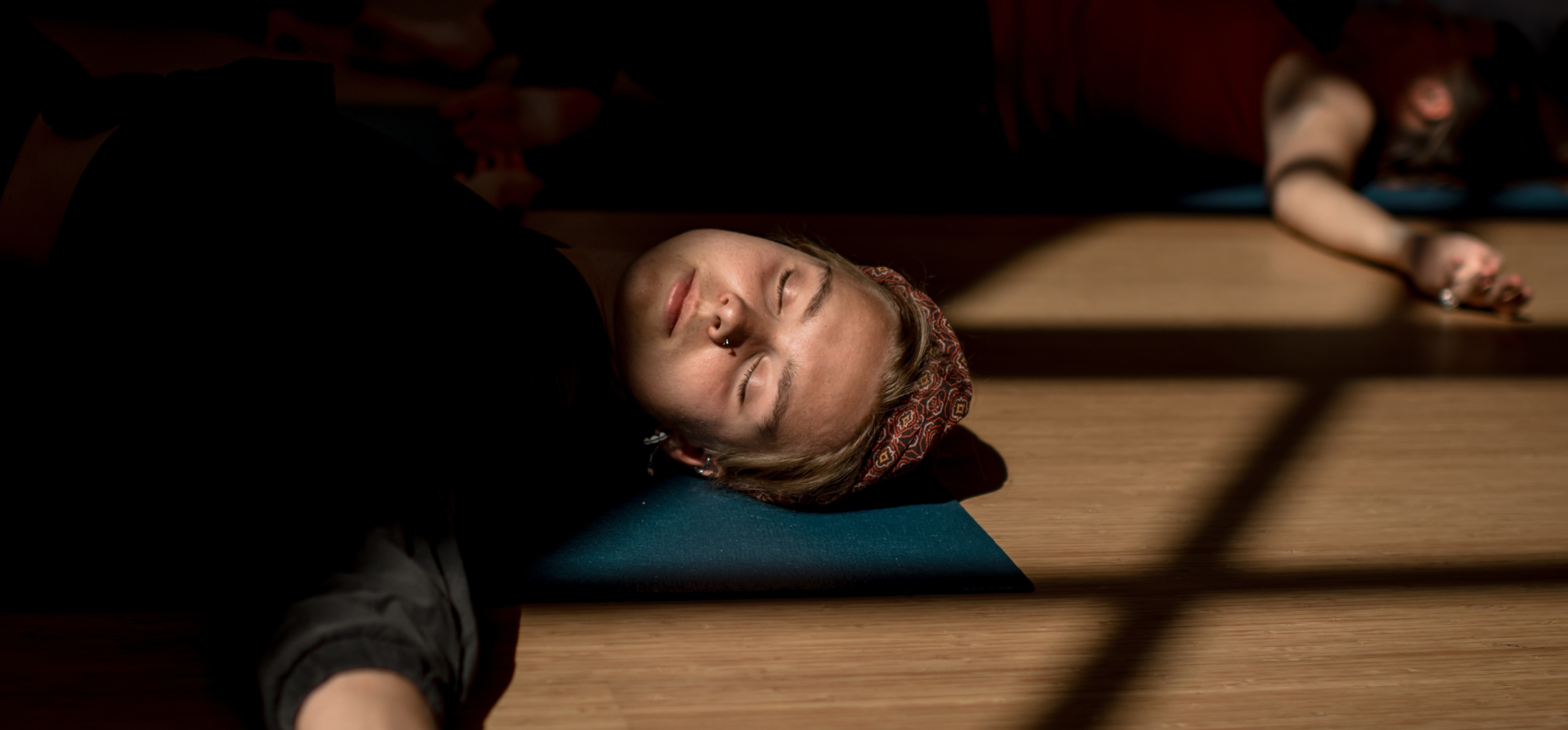De Nieuwe Yogaschool rechterzijde DNYS Academie Yin yoga